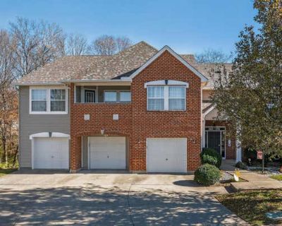 2 Bedroom 2BA 1194 ft Condominium For Sale in FLORENCE, KY