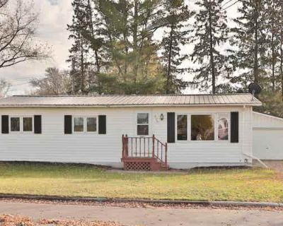 2 Bedroom 1BA 960 ft Single Family Home For Sale in OWEN, WI