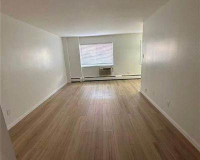1 Bedroom 1BA 640 ft Condo For Sale in Staten Island, NY