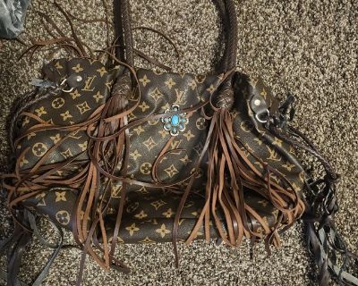 LV inspired/Myra, AM