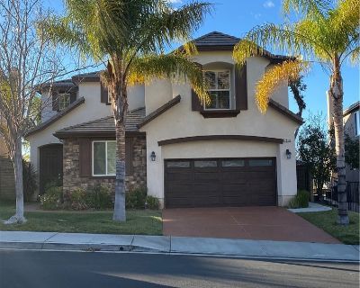 5 Bedroom 4BA 3015 ft House For Rent in Saugus, CA