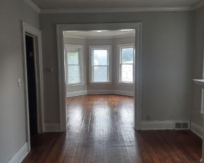 3 Bedroom 1BA 1300 ft Apartment For Rent in Buffalo, NY