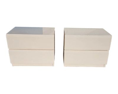 A 1980s Pair of Post Modern White Lacquer Nightstands by Lane Furniture