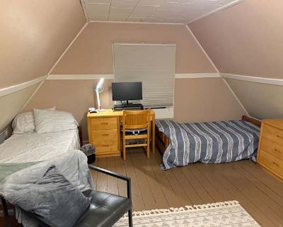 Available on: november 1. Furnished. Parking available * Internet included * Students welcome Keith will require background checks for this room Learn more. Cozy loft in a single detached house. The upstairs loft feels separated from the other bedroom and shared spaces downstairs, offering a large degree of privacy. There is central heating and cooling throughout the house. There s a big circul...