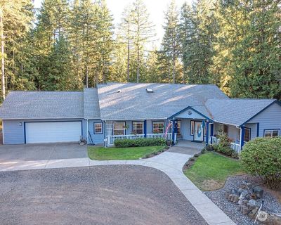 3 Bedroom 3BA 2335 ft Single Family House For Sale in Silverdale, WA