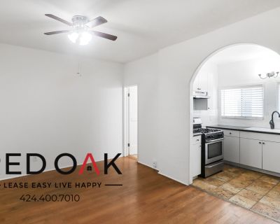 One of a Kind, Remarkably Bright, And Sunny Spacious One Bedroom With Stainless Steel Appliances, Tons Of Natural Light, Custom Built In&apos;s, Gas Furnace and In-Unit Laundry! In Prime Crestview!