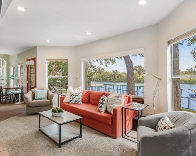 2 Bedroom 2BA Retreat Vacation Rental in Green River Lodge - Lake LBJ, Burnet, TX