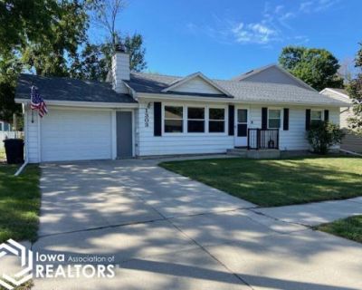 3 Bedroom 3BA 1092 ft Single Family Home For Sale in CLEAR LAKE, IA