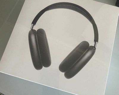 BNIB AirPods Max headphones