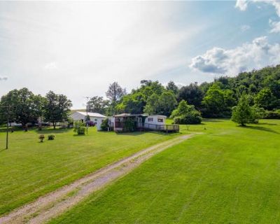 2 Bedroom 1BA 672 ft Manufactured Home For Sale in NEW BRIGHTON, PA