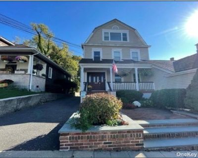 200 ft Commercial Property For Rent in Port Jefferson Village, NY