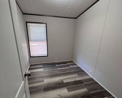 3 Bedroom 2BA 1024 ft Mobile Home For Rent in Dothan, AL