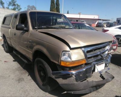 Salvage Gold 2000 Ford Ranger