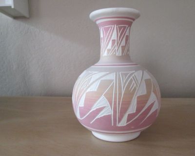Authentic DINEH Southwest Navajo Pottery – Etched, Signed