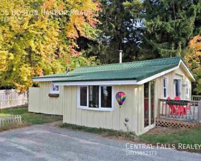 2 Bedroom 1BA 964 ft Single-family home For Rent in Dover, NH