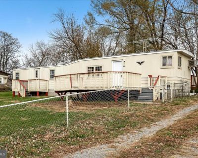 2 Bedroom 1BA 720 ft Single Family House For Sale in Kearneysville, WV