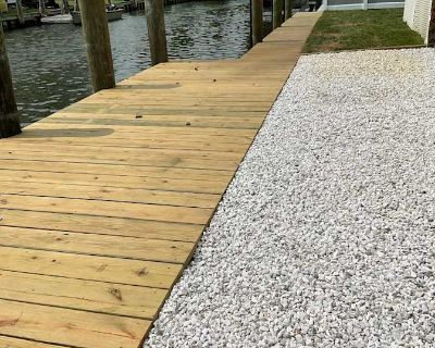 Private room with own bathroom in a House, West Ocean City, MD 21842