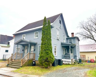 1 Bedroom 2236 ft Studio For Sale in Springfield, VT