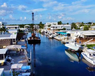 2 Bedroom 2BA 1102 ft Furnished House For Rent in Key Largo, FL
