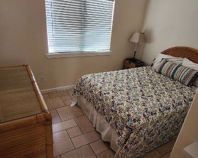 $1,100 per month room to rent in Kailua-Kona