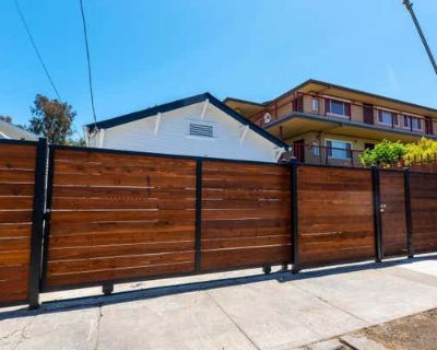 2 Bedroom 1BA 726 ft Single Family Home For Sale in OAKLAND, CA