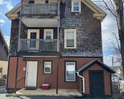 2 Bedroom 1BA 1216 ft Apartment For Rent in Bristol, CT