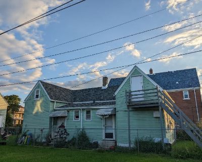 Furnished Room for Rent - 1BR First Floor Flat in Hamtramck for Rent