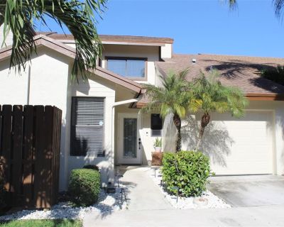 3 Bedroom 2BA 1454 ft Townhouse For Sale in Boca Raton, FL