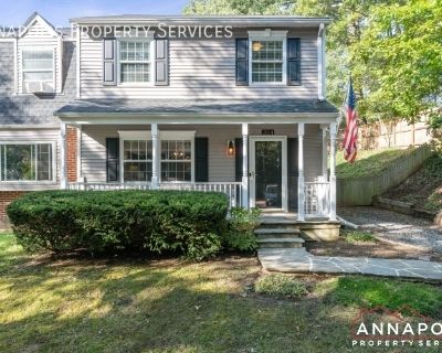 3 Bedroom 3BA 1496 ft Pet-Friendly Townhouse For Rent in Severna Park, MD