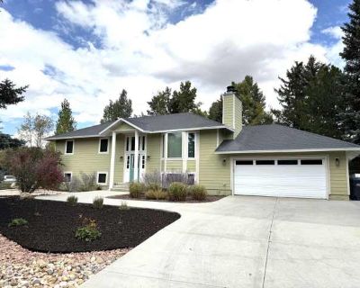 5 Bedroom 3BA 2400 ft Furnished Pet-Friendly Apartment For Rent in Park City, UT