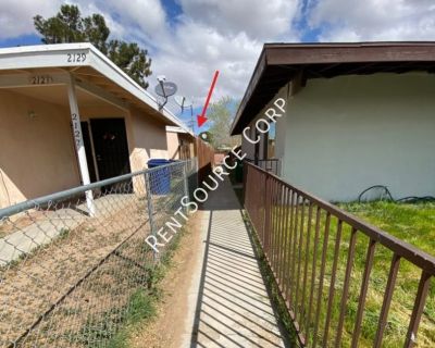 1 Bedroom 1BA 900 ft Pet-Friendly House For Rent in Palmdale, CA