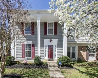 613 Concerto Ln. FABULOUS RARELY AVAILABLE END UNIT! CONVENIENTLY LOCATED IN DUMONT OAKS AND CLOSE TO COLESVILLE RD, 3LEVEL, 3 BEDROOMS, 3.5 BATHROOMS! CLOSE TO 4 CORNERS, 495, SHOPPING, RESTAURANTS, TRADER JOES. PARKING SPOT IN FRONT OF THE TOWNHOUSE. FIREPLACE IN RECREATION ROOM, FENCED YARD. EASY TO SHOW!. 3 Bedroom. 3.5 Bathroom. 1470 ft