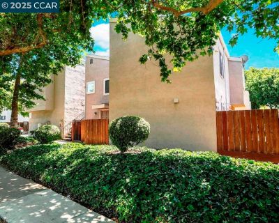 2 Bedroom 1BA 944 ft Apartment For Rent in Concord, CA