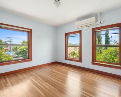 1 Bedroom 1BA 450 ft Condo For Rent in Los Angeles, CA