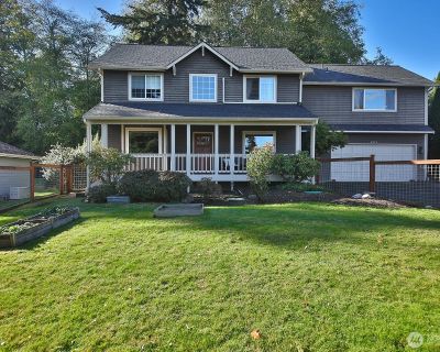 3 Bedroom 3BA 2411 ft Single Family House For Sale in Langley, WA
