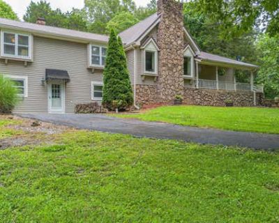 4 Bedroom 3BA 2805 ft Single Family Home For Sale in GILBERTSVILLE, KY