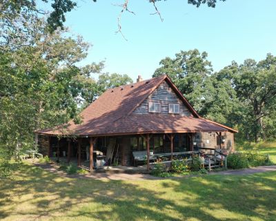 5 Bedroom 1BA 1860 ft Single Family House For Sale in Sterling, WI