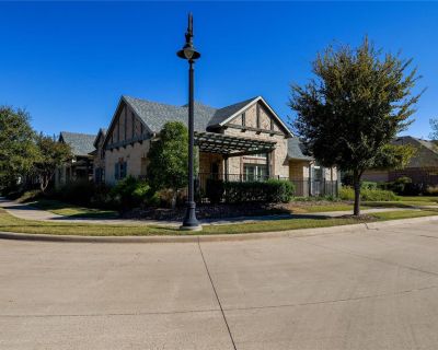 3 Bedroom 2BA 1772 ft Townhouse For Sale in Arlington, TX