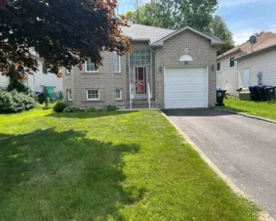 2 Bedroom 2056 ft House For Rent in Wasaga Beach, ON