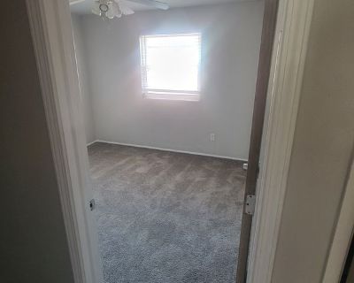 I work for UPS, and am a pretty easy going guy. I don't smoke and a drink socially on occasion. Tend to watch movies in free time while gaming during the week days while playing MTG and DnD on the weekends. If you want to know anything about me feel free to ask away.. 1 Bedroom. 1 Bathroom