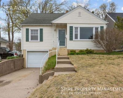 3 Bedroom 1BA Single-family home For Rent in Cedar Rapids, IA