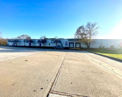 311 E Corning Road. Property for Rent in Beecher, IL for $15,000. This 30,000 square foot property was built in 1975 on a lot size of 14.7.. 30,000 sq ft Industrial building with Large parking lot. Men's & woman's bathroom Insulated walls & ceilings Heated Office area is air conditioned. 3 sections under one roof Full of 10 & 15 ft Racks 2 docks one ground door 16ft - 18ft ceilings Office area ...