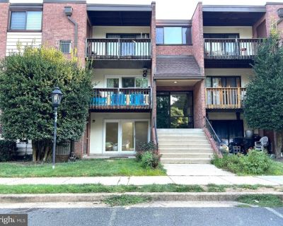 2 Bedroom 1BA 980 ft² Residential For Sale in FAIRFAX, VA