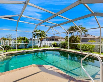 3 Bedroom 2BA Pet-Friendly House Vacation Rental in Tide & True, Cape Coral, FL