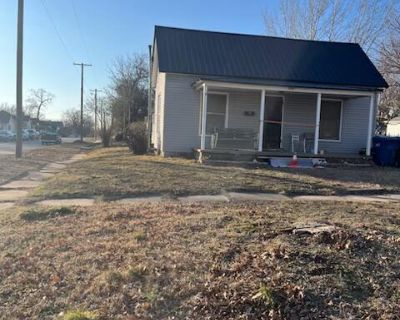 2 Bedroom 1BA 1034 ft Single Family House For Sale in Webb City, MO