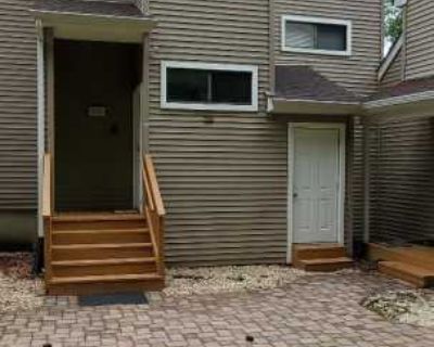 3 Bedroom 2.5BA 1500 ft Apartment For Rent in Saw Creek, PA