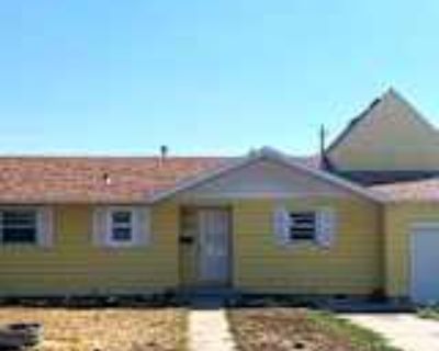 2 Bedroom 1BA 926 ft² House For Rent in Casper, WY 1415 Pine St