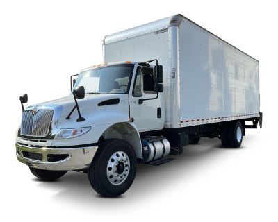 2017 International 4300 Box Truck - Straight Truck CLASS 6 (GVW 19501 - 26000)