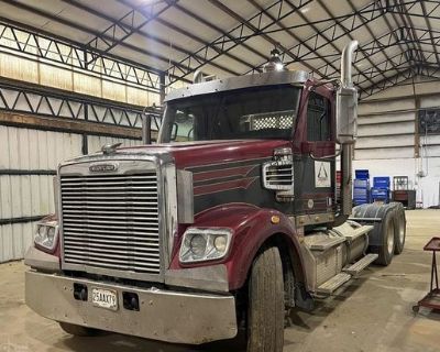 2018 Freightliner Coronado 122SD