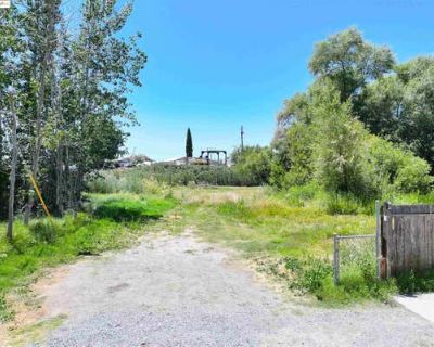 3659 ft Unimproved Land For Sale in BETHEL ISLAND, CA